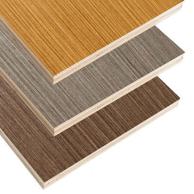 Δυσσωρευτότητα 680-830KG/M3 2-25mm 1220*2440mm MDF φύλλο μελαμίνης για εσωτερική διακόσμηση
