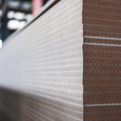 1.5-25mm πάχος Oak Ash Walnut Beech Φανιερωμένο MDF για την αγορά εισαγωγέων της Αιθιοπίας