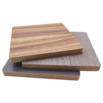 Λευκή μελαμίνη Mdf Hdf Πίνακας για έπιπλα με κόλλα E0 και ανθεκτική μελαμίνη